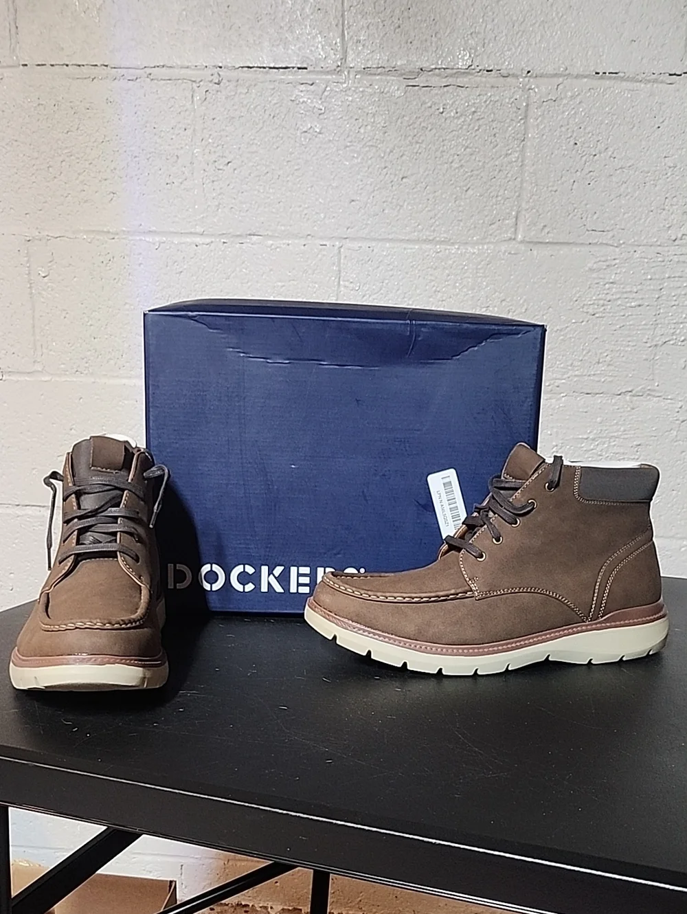 Dockers Men's Brown Lace-Up Chukka Boots